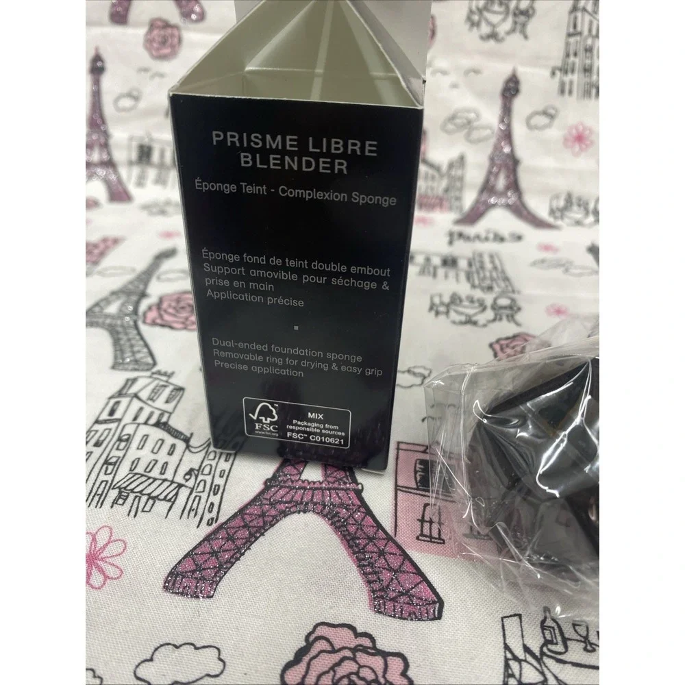 Givenchy Prisme Libre Complexion Sponge Blender